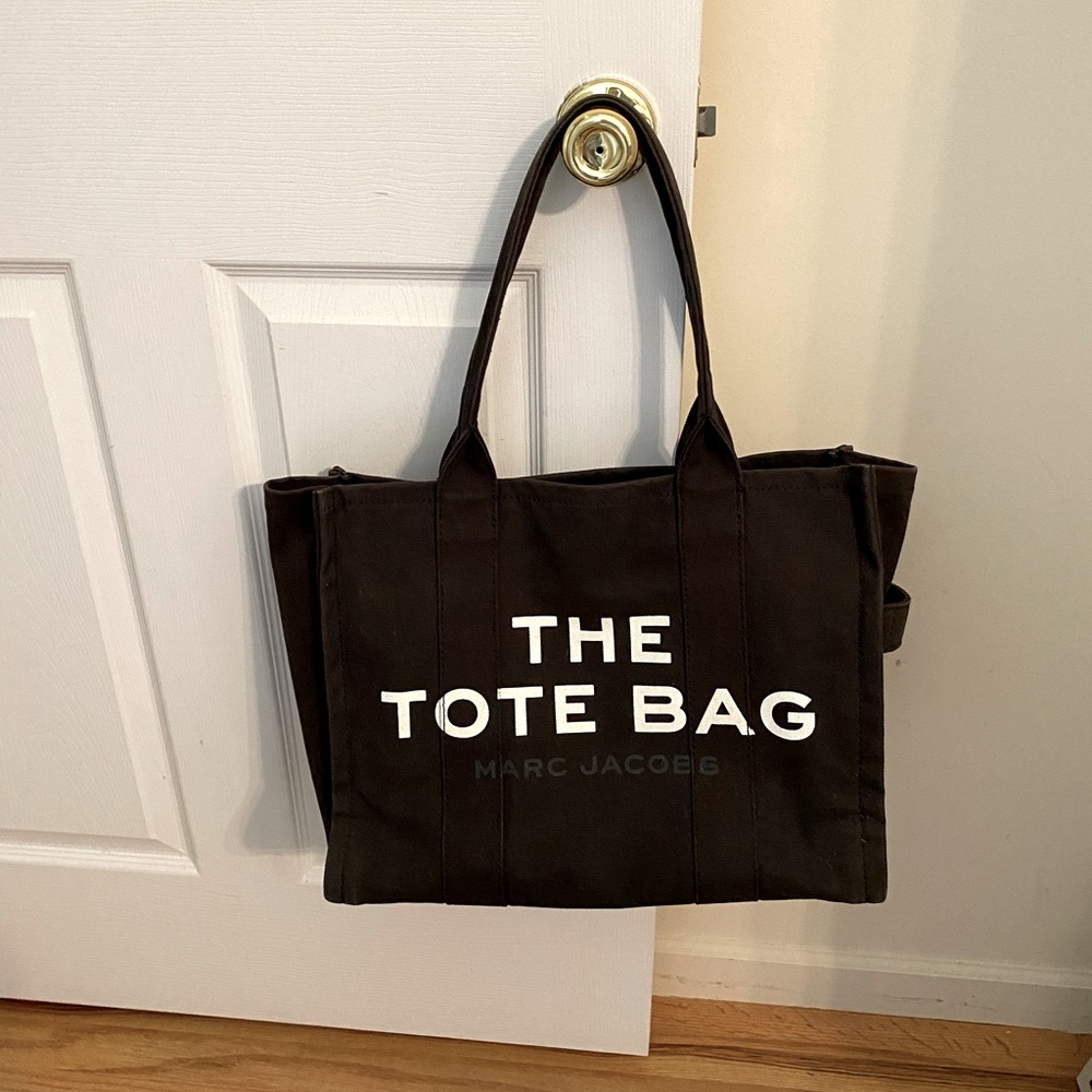 Marc Jacobs Traveler Canvas Tote